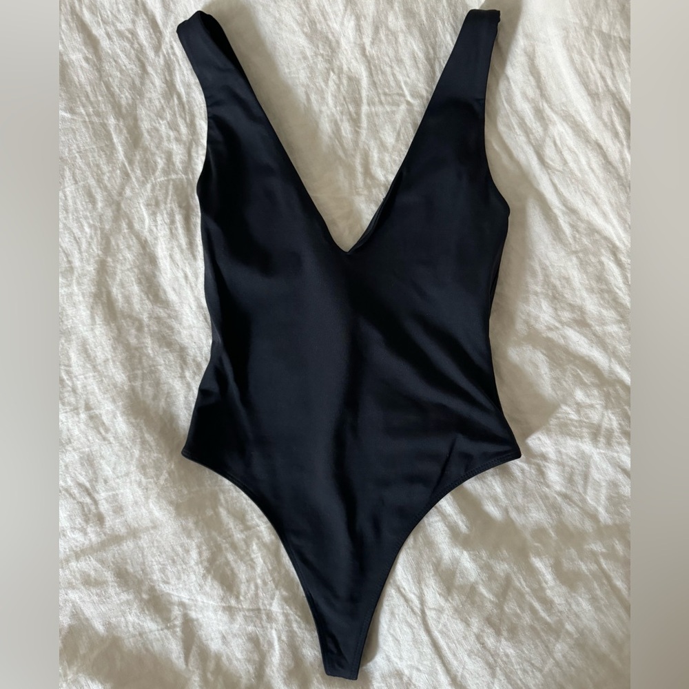 Aritzia bodysuit